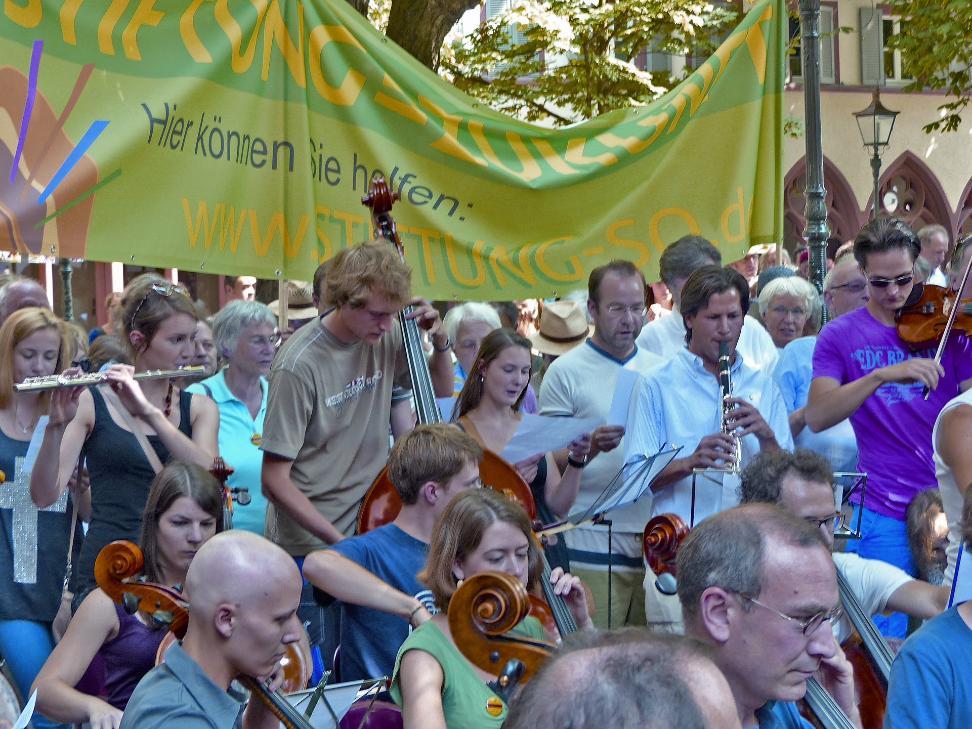 Demo, Demonstration, Rathausplatz, Freiburg, SWR, Sinfonieorchester