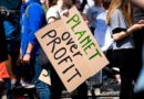 Dem Pessimismus entgegenwirken? Ein Blick auf Rainer Grießhammers Roman „Alles wird gut – nur anders“