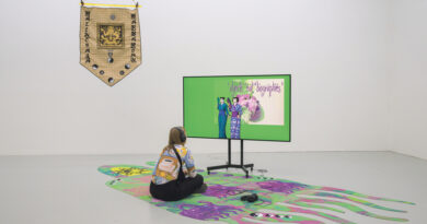 Segen und Fluch des Südens: Die Biennale für Freiburg 3 befasst sich mit dem Tourismus und den ambivalenten Bildern, die er entwirft