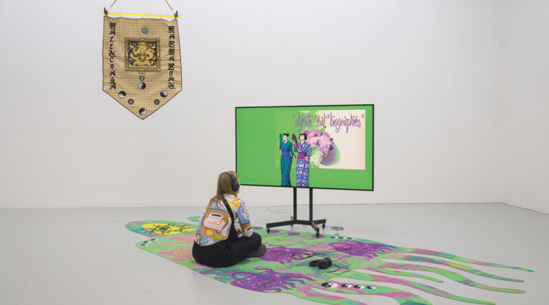 Segen und Fluch des Südens: Die Biennale für Freiburg 3 befasst sich mit dem Tourismus und den ambivalenten Bildern, die er entwirft